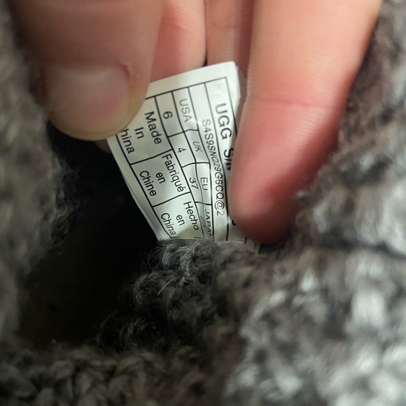 Grey Ugg Boots size 6 in women's - Picture 6 of 6